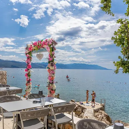Bed & Breakfast Rocky Novi Vinodolski