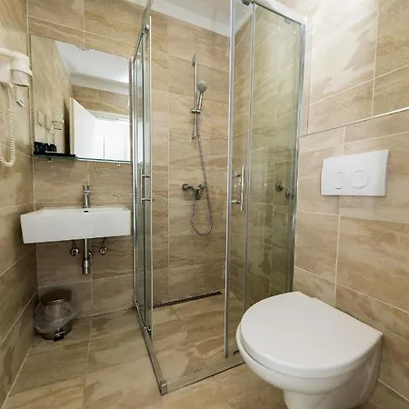 לינה וארוחת בוקר Rocky נובי ווינודולסקי